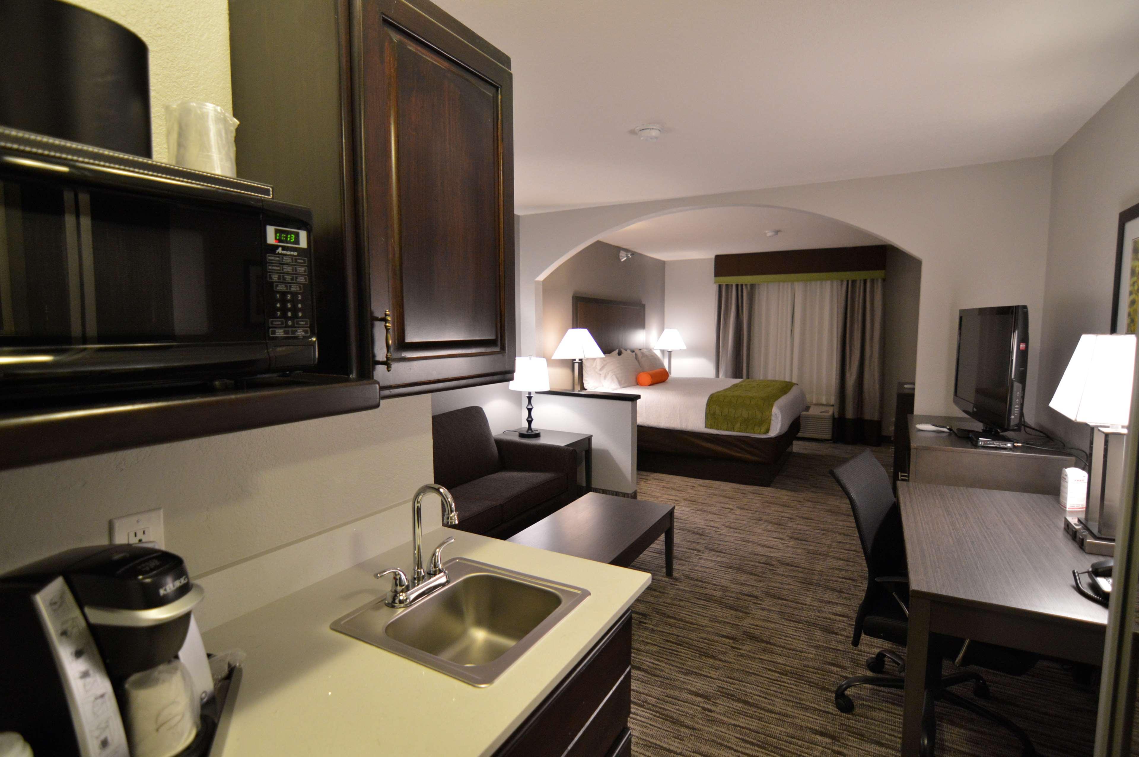 Best Western Plus Liberal Hotel & Suites Buitenkant foto