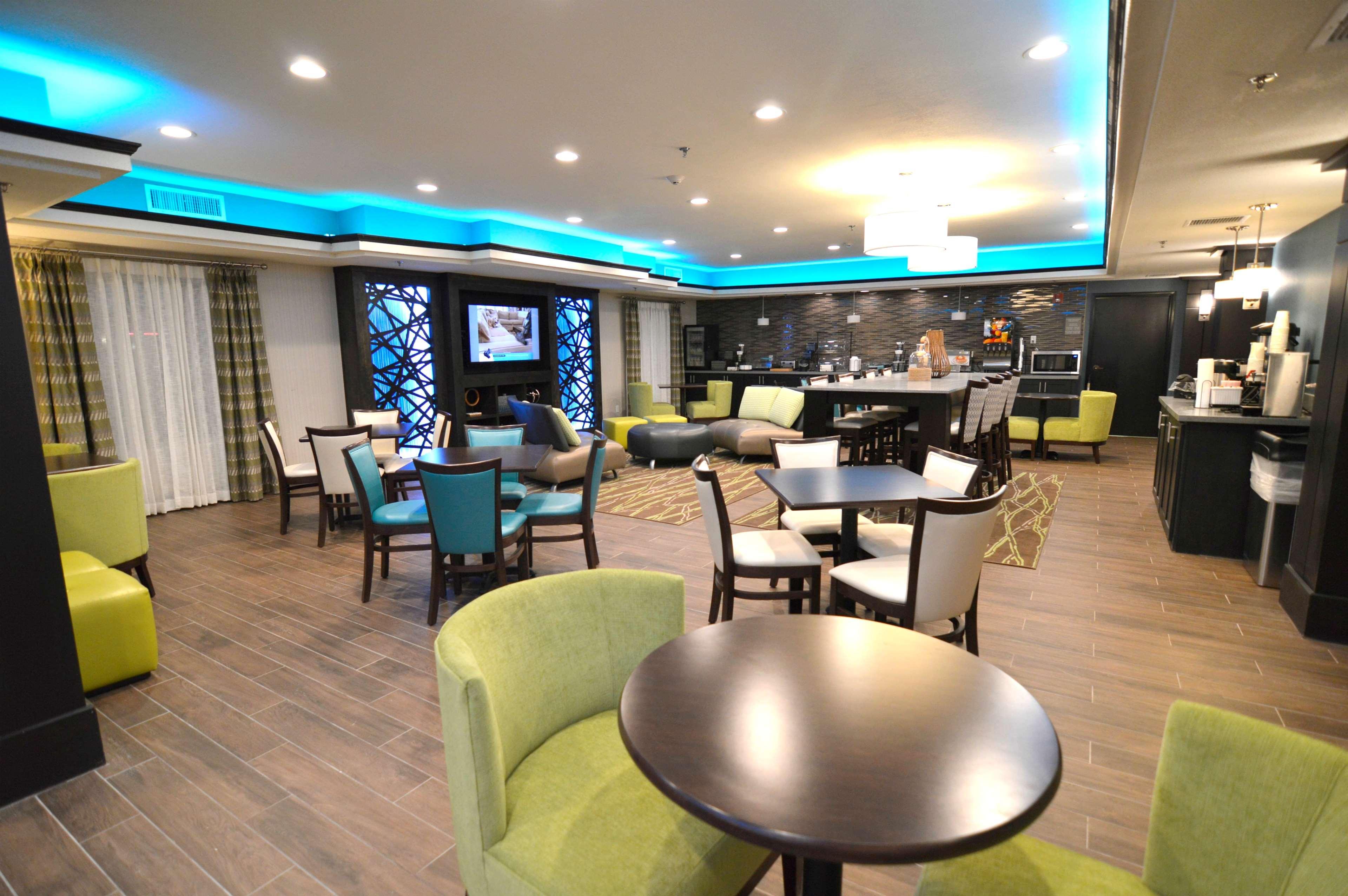 Best Western Plus Liberal Hotel & Suites Buitenkant foto
